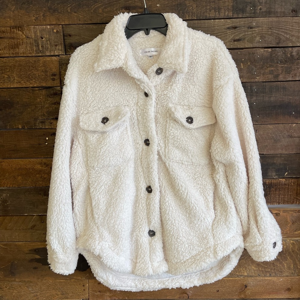New Oversized Teddy Bear Sherpa Shacket!! Color Theory Brand! Size medium!!